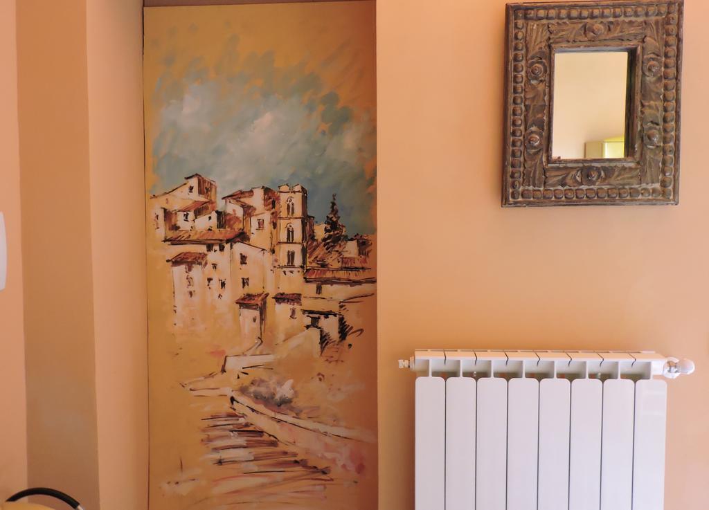 Casale Fedele Family Relax B&B Vicino Al Borgo รอนชิโญเน ภายนอก รูปภาพ